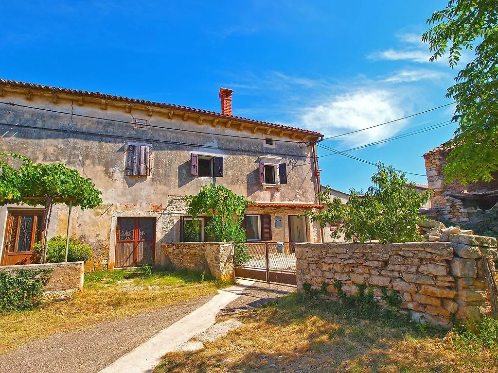 House 917 Villa Valtura